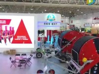 航拍农哈哈精彩亮相中国国际农机展 