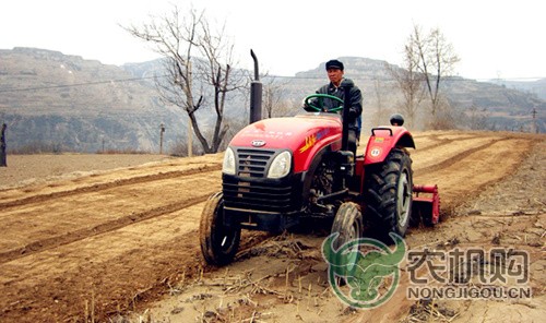 江安县：落实农机购置补贴要坚持“五原则”