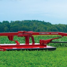 麦赛福格森MF DM1363 牵引式割草压扁机